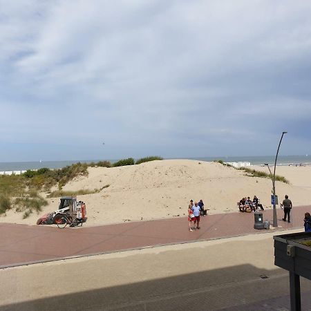 Oostduinkerke - Appartement Met Zeezicht En 2 Parkeerplaatsen Exterior photo